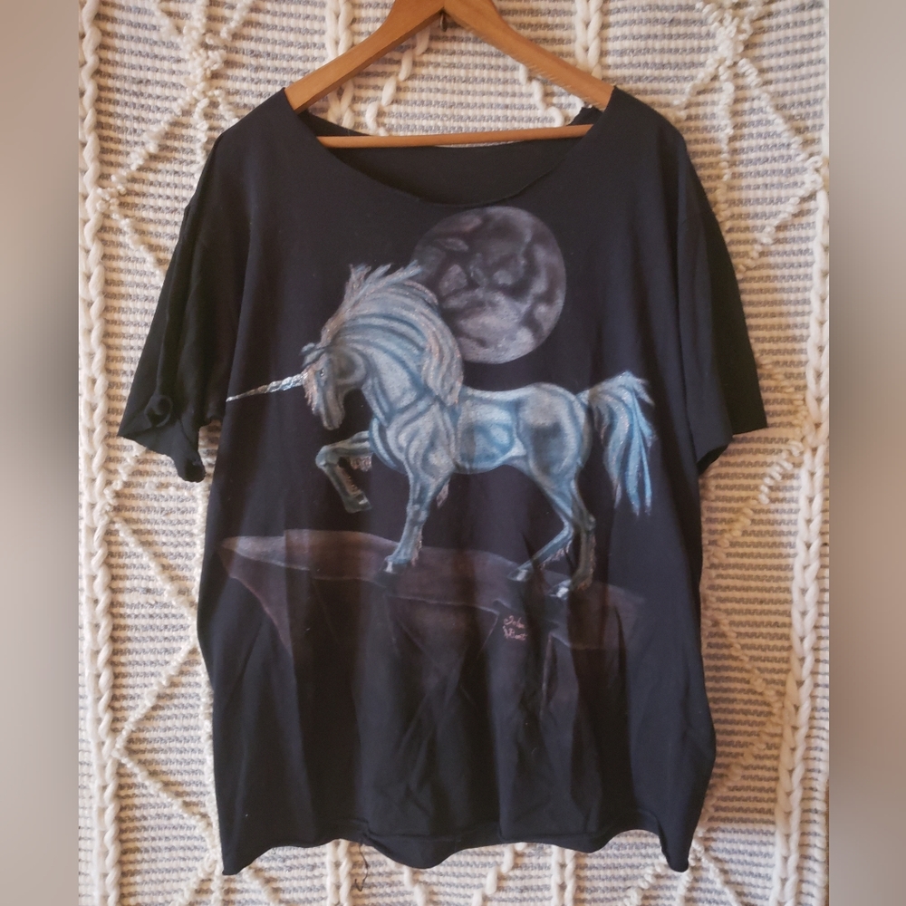 Vintage airbrush Unicorn shirt